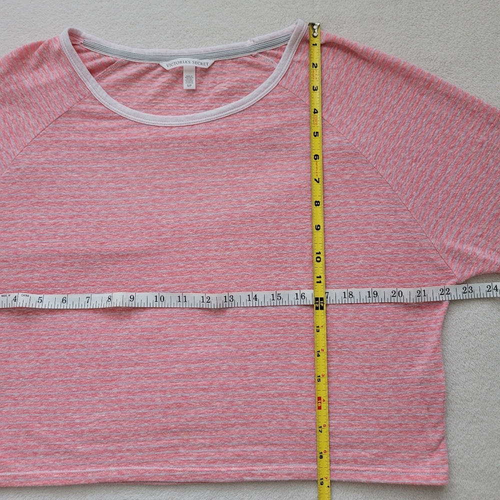 Victoria's Secret | Split Back Active Tee Pink like new Small EUC - Picture 3 of 14
